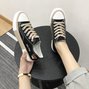 2022 Spring Summer Fashion New Bear Women Canvas Shoes High-top Canvas Shoes Lace Up Casual Sneakers Female Off White Shoes
